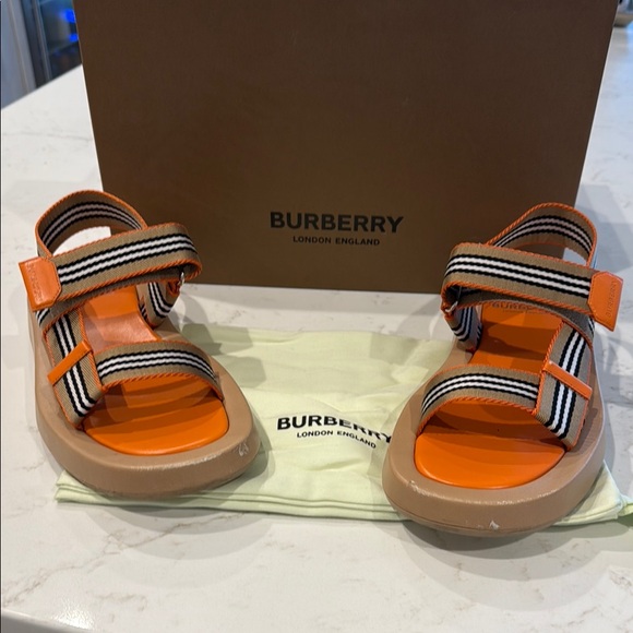 Burberry Kids Orange Sandals - Picture 1 of 4